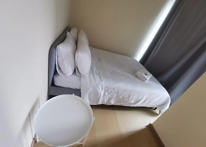 Caleze Avant At The Bgc Apartment
