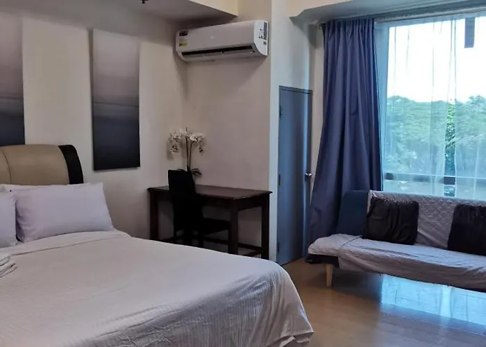 Caleze Avant At The Bgc Apartment Manila