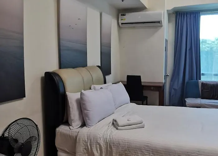 Caleze Avant At The Bgc Apartment Manila